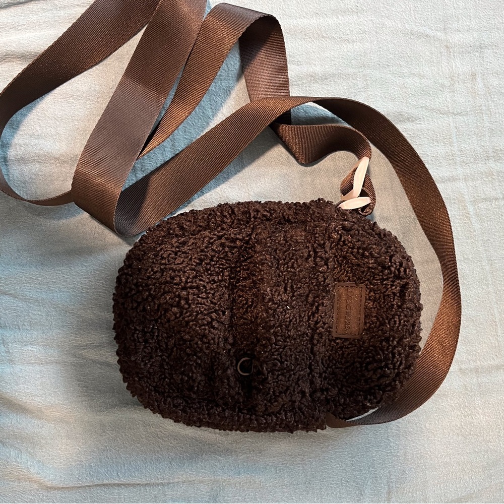 Sketchers Black Sherpa Crossbody Bag